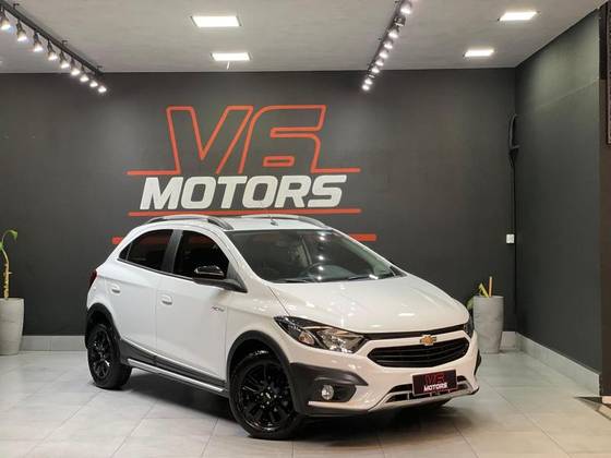 CHEVROLET ONIX 1.4 MPFI ACTIV 8V FLEX 4P AUTOMÁTICO